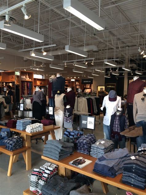 crew clothing outlet near me